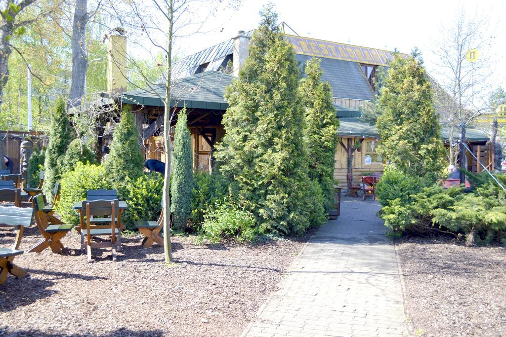 Restaurant A Penzion Steak Station Pardubice Exterior photo