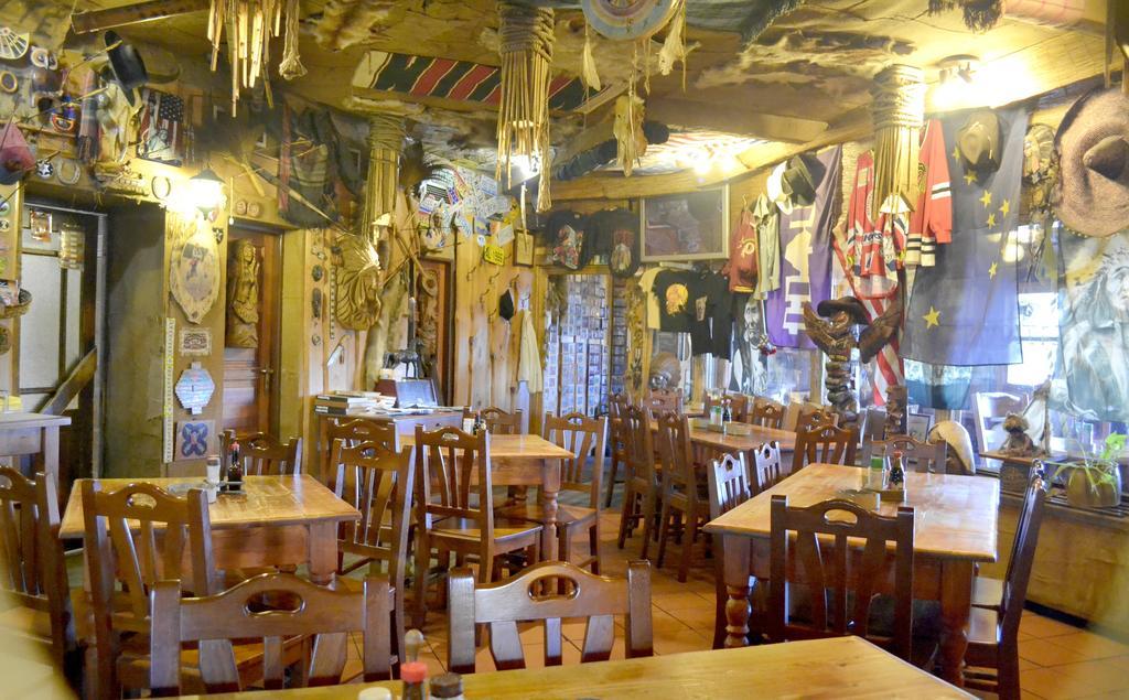 Restaurant A Penzion Steak Station Pardubice Exterior photo